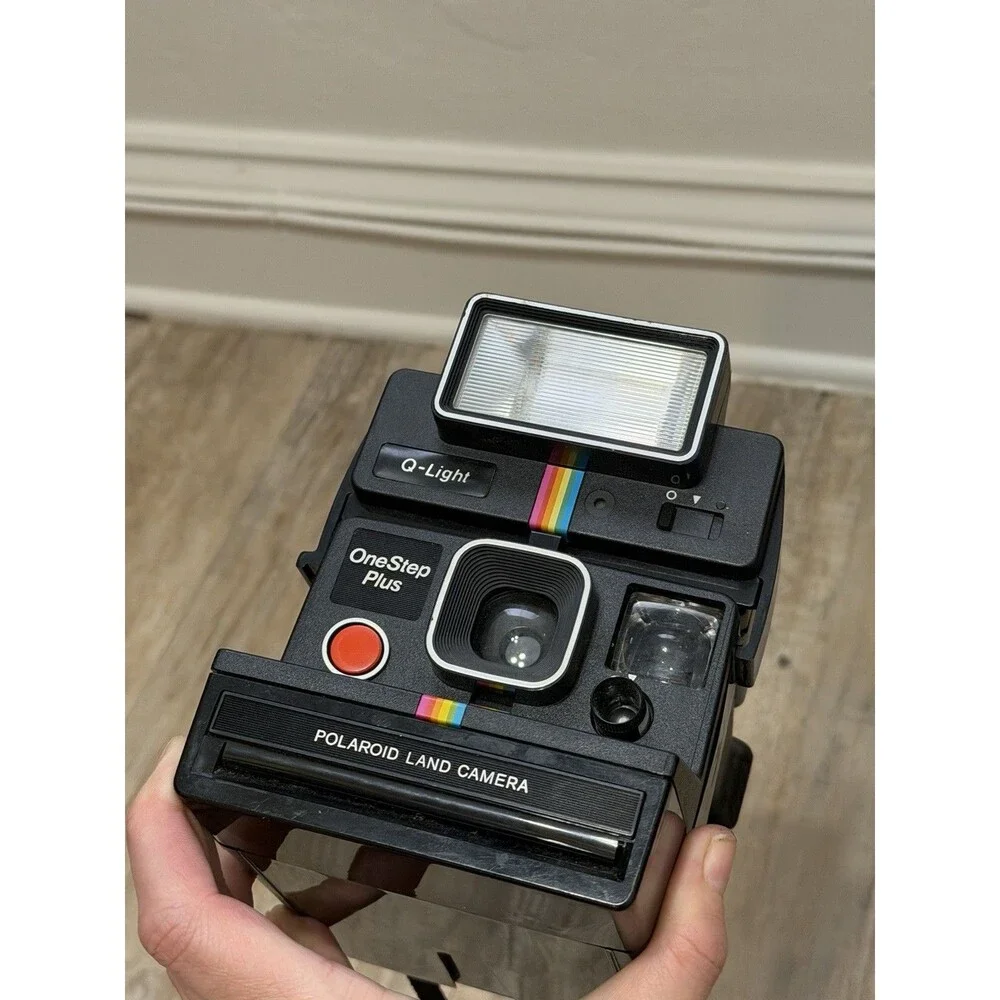 UNTESTED 1980 Polaroid OneStep Plus SX-70 Land Camera w/ Q-Light Flash Rainbow